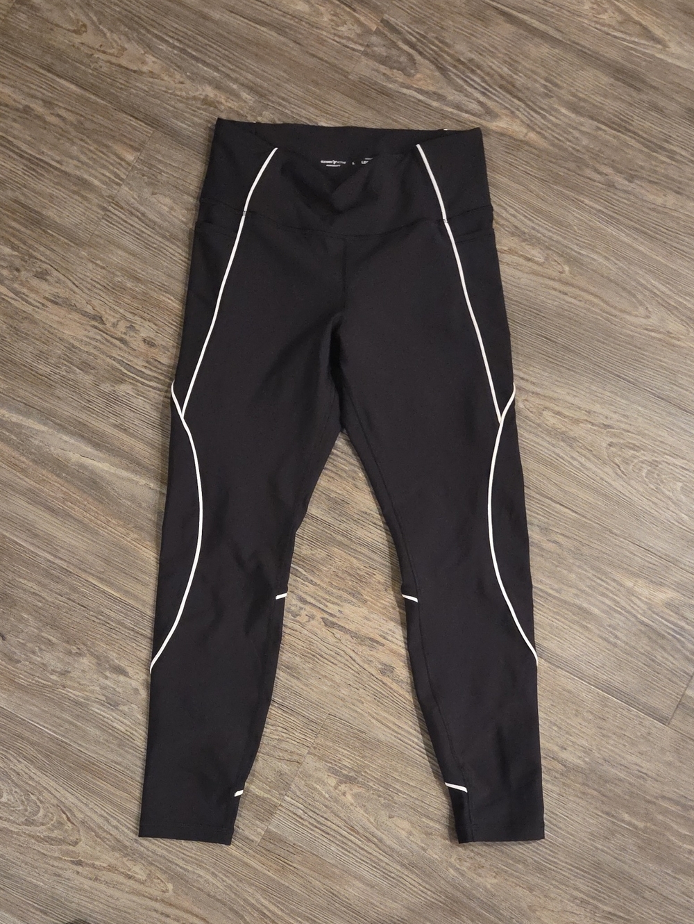 Old Navy Black Leggings with White Contrast Piping